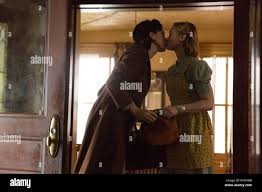 PROFESSOR MARSTON AND THE WONDER WOMEN (2017) REBECCA HALL BELLA HEATHCOTE  ANGELA ROBINSON (DIR) OPPOSITE FIELD/MOVIESTORE COLLECTION LTD Stock Photo  - Alamy