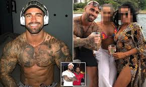 Clint Chadwick: Instagram famous model livestreams his arrest | Daily Mail  Online