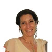 Laura Vivien's Instagram, Twitter & Facebook