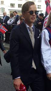 Kråkehaugen ligger i et hyggelig veletablert villaområde på fantoft, hvor vi skal bygge 55 leiligheter fordelt på 4 punkthus. Fredrik Haugen Wikipedia