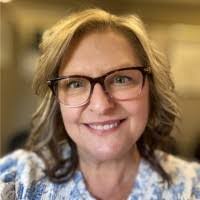 Janet Gomes's Instagram, Twitter & Facebook