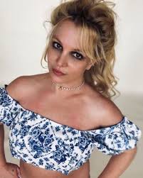 She is credited with influencing the revival of teen pop during the late 1990s and early 2000s, for which she is referred to as the princess of pop. Britney Spears Fans Voice Fears For Star Over Her Cryptic Instagram Caption Aktuelle Boulevard Nachrichten Und Fotogalerien Zu Stars Sternchen