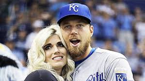 5 ways chicago cubs family ben and julianna zobrist teach their children major league values | huffington post. Who Is Julianna Zobrist 5 Facts On Singer Divorcing Ben Zobrist Hollywood Life