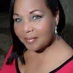 Daisy Hoyt's Instagram, Twitter & Facebook