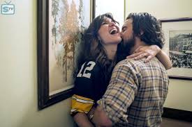 This Is Us The Game Plan Episode 105 Pictured L R Mandy Moore As Rebecca Milo Ventimigli Spoilertv Backup G This Is Us Quotes Tv Shows This Is Us