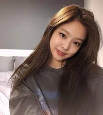 Epingle Par Celine W Sur Jennie Beaux Cheveux Beaux Visages Belles Asiatiques