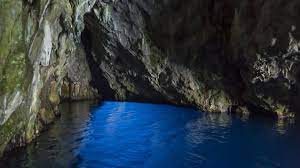 2 km di anfratti personalizzati da dipinti rupestri di oltre 4 millenni fa. Die Grotte Di Palinuro Urlaub In Palinuro Cilento Bungalow Villaggio Degli Olivi