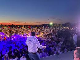 La política es más peligrosa que la guerra, porque en la guerra sólo se muere una vez. Ricardo Barroso Ricardobarrosoa Twitter