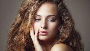 Brillare i capelli di molti giovani; Capelli Crespi 10 Rimedi Semplici Ed Efficaci Roba Da Donne