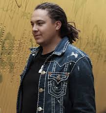 Based on the autobiography of sonny bono, this film focuses on the volatile relationship between sonny (jay underwood) and cher (renee faia) during the early 60's to their divorce in the late 70's. Dready On The Beat Blaster Magazine