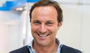 Trying to bring about goodness through being a husband, dad and content creator! Siebenhandl Fuhrt Murnauer Apotheke Adhoc