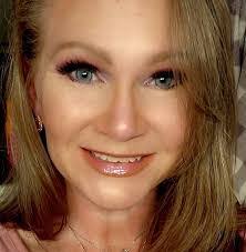 Dawn Broyles's Instagram, Twitter & Facebook