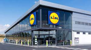 În perioada sărbătorilor vor funcționa destul de multe magazine, astfel că oamenii nu. Program Lidl De SÄƒrbÄƒtori Orarul Complet Pentru Zilele De 24 25 È™i 26 Decembrie Impact