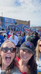 What a fun family & friend celebration of @elie_hutson and Mike Hutson!  Such great costumes and a stunning celebration! 🥂👻