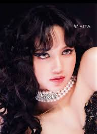 Whose favorite color is black and bias is Lisa?