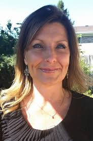 Housemate improves makeup skills