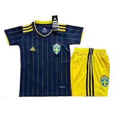 Broderad sverigesköld på vänster bröst. Sverige Matchtrojor Barn Borta Fotbollstroja Euro 2020