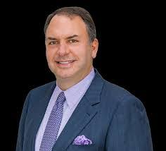 Ken Deleon's Instagram, Twitter & Facebook