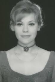 3 lipca 1958 zadebiutowała w teatrze. Ewa Wawrzon Troskliwe Misie Wikia Fandom