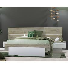 2 garde robes avec tablettes, planche à tirer pour table de chevet, tiroirs et 2 miroirs à la tête du lit. Tete De Lit Avec Tablette Integree Maison Sur Rue Du Commerce