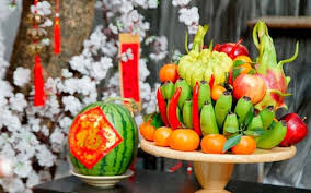 Đĩa trái cây nên đặt bên phải hay bên ...