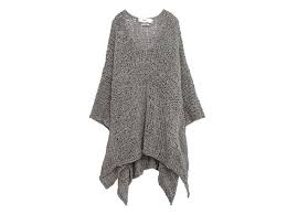 Les pulls et ponchos notshy nous assurent un look hivernal féminin et élégant. Zara Poncho Knitwear Polyester Grey Ref 31486 Joli Closet
