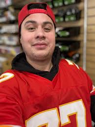 Hello everyone. I'm a compsci student nearing my 3rd year of studies and  I'm in the early stages of formulating my engineering project. I decided to  take