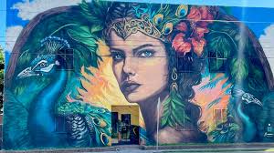 Fort Pierce artists create vibrant murals downtown