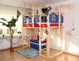 Düsseldorf ist unser zu hause und dort haben wir seit vielen jahren einen grossen und bekannten laden inmitten der schönen düsseldorfer karlstadt. Das Richtige Hochbett Fur Kinder Kinder De