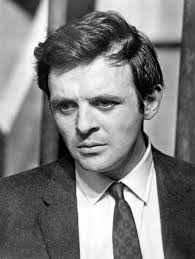 On the left side, we can see Anthony Perkins with his helmet, as the  american officer Sergeant Warren, in the movie directed by René Clément ;  Paris brûle-t-il ? About the World