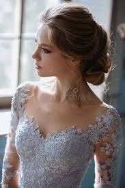 Check spelling or type a new query. Blaue Hochzeit Bereift Weissroseblumenstrauss Stockbild Bild Von Kleid Abend 28894097