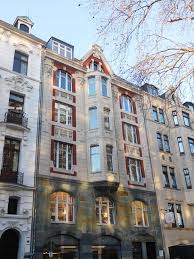 Die nähe zu dem hauptbahnhof ermöglicht ihnen die problemlose. 4 Zimmer Wohnung Zu Vermieten 50674 Koln Altstadt Neustadt Sud Mapio Net