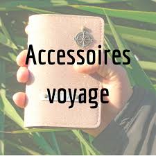 Soyez Unique Avec Votre Protege Passeport Personnalise Votre Prenom La Couleur Et Made In France En 2020 Accessoire Voyage Pochette Passeport Protege Passeport