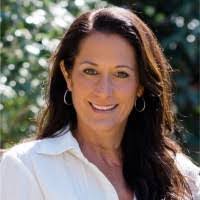 Keri Marshall's Instagram, Twitter & Facebook