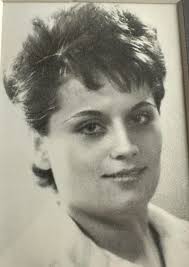 Linda Mateer's Instagram, Twitter & Facebook