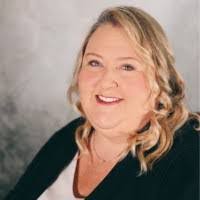 Kristin Parmelee's Instagram, Twitter & Facebook