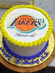 There are ball cake molds available to purchase, but i worked with what i had.it took a bit l. 38 Lakers Cakes Ideas Basketball Cake Lakers Basketball Birthday