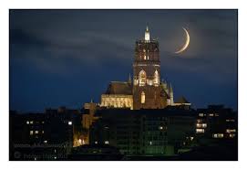 Rodez La Nuit Photo De Frederic Mateu Villederodez Rodez Nuit Cathedrale Cathedrale Rodez Photos
