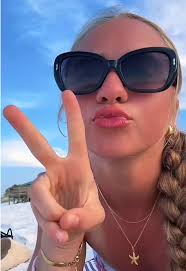 Tatum Lea Beach Day Panama