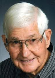 Lester Easley passes at 83