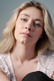 Megan Bell's Instagram, Twitter & Facebook