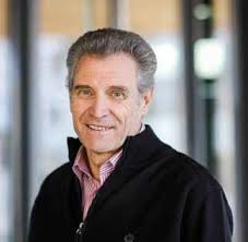 WIR WÜNSCHEN IHNEN FROHE FESttAGE