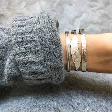 De l'élégant au contemporain, explorez la collection pandora et trouvez un bracelet unique qui correspond à votre style et votre personnalité. Adf Jonc Plume Plaque Or Bijoux Femme