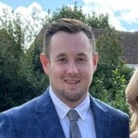 Ken Linscott's Instagram, Twitter & Facebook