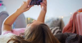 Brune bien habillé va se faire broutter. J Ai Teste Pour Vous Yubo Le Tinder Des Ados Qui Affole Les Parents