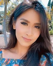 Jennifer Rivera's Instagram, Twitter & Facebook