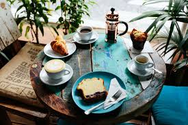 Die Sechs Bezauberndsten Cafes In Der Stadt Der Lichter Chocolat Chaud Maison Cafe De Paris Meilleur Cafe