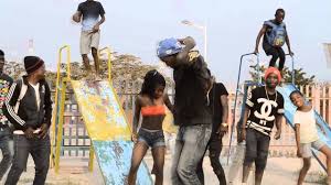 Compartilhe com seu amigos e nas redes sociais , nos ajude crescer. Mikirikixi Video Oficial Kuduro De Angola 2016 Youtube