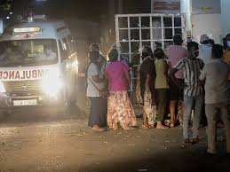 Sri lanka, officially the democratic socialist republic of sri lanka (formerly known as ceylon), is an island country in south asia, located in the indian ocean southwest of the bay of bengal and. Vor Sri Lanka Verungluckter Frachter Von Kuste Weggeschleppt Sn At