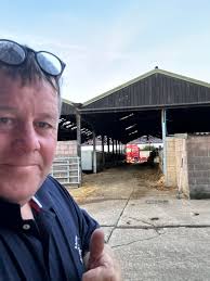 That's his majesty's lovely cows 🐄 fed !! , le Maggie and I left Suffolk  at 2.45am for Windsor , I still get the buzz trucking💪 , it's as I've  always said